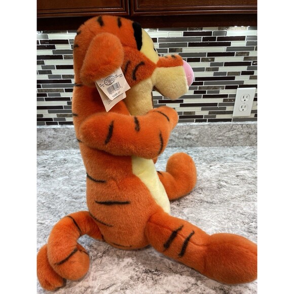 Vintage Walt Disney Company/Disney Store Tigger 21” Plush Toy Stuffed Animal EUC - Picture 5 of 8